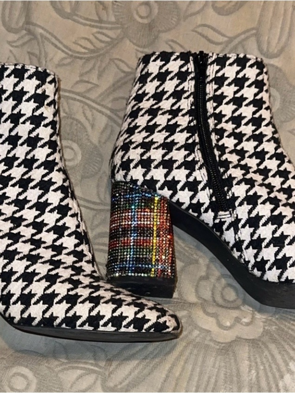 Betsey Johnson Barette houndstooth booties